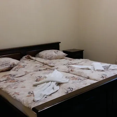 게스트하우스 к-г луна к-с лонгоза комплекс лонгоза