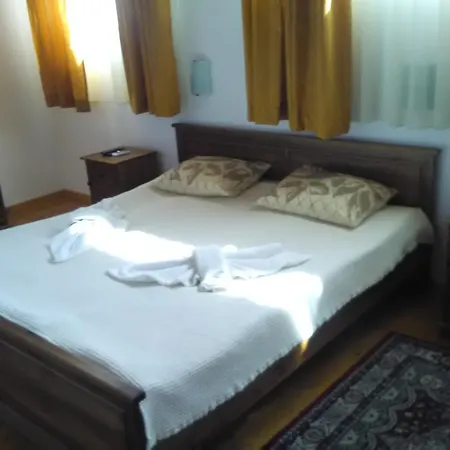 к-г луна к-с лонгоза комплекс лонгоза Къща за гости Бяла