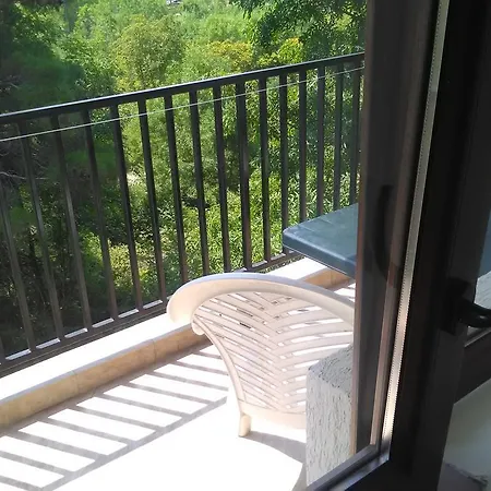 게스트하우스 к-г луна к-с лонгоза комплекс лонгоза