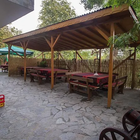 к-г луна к-с лонгоза комплекс лонгоза Къща за гости 3*