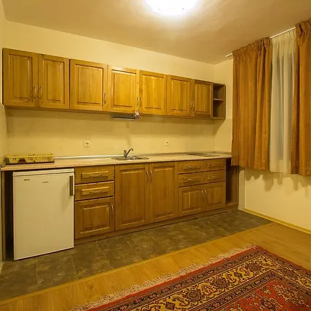 게스트하우스 к-г луна к-с лонгоза комплекс лонгоза 3*