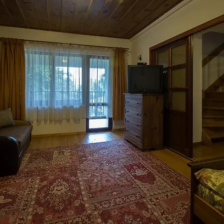 게스트하우스 к-г луна к-с лонгоза комплекс лонгоза